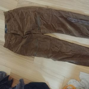 VNL corduroy pants with lots of pockets